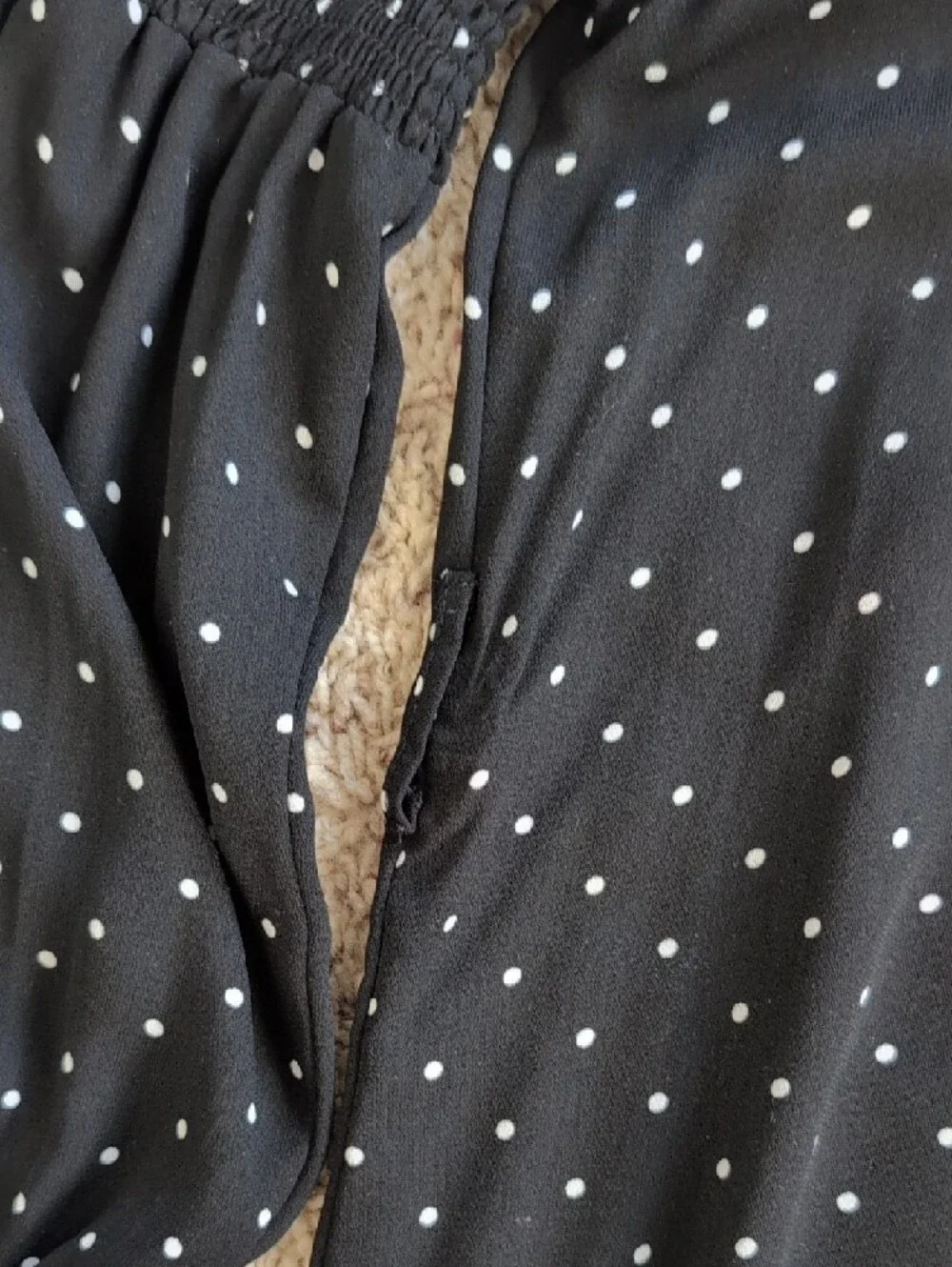 Zara Black Polka Dot V-Neck Puff Sleeve Top Sz M